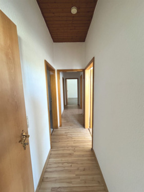 Flur - Etagenwohnung mit 70,00 m² in Borgentreich zur Miete