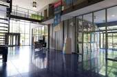 Foyer mit Cafeteria - 