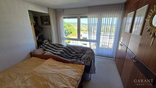 20251002 111045 - 4 Zimmer-Wohnung mit angrenzendem 1 Zimmer-Appartement und Tiefgaragen-Box in S-Botnang