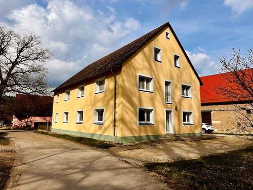 Süd Ansicht - 5 Zimmer Etagenwohnung in Lichtenau