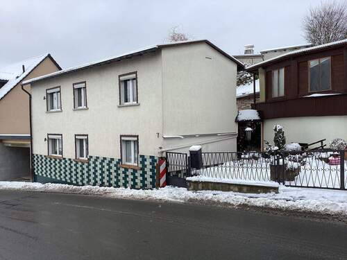 Einfamilienhaus in zentraler Lage - 4 Zimmer Einfamilienhaus in Bad Berka