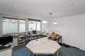 Büro im Keller - 