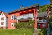 Balkon und Carport - 