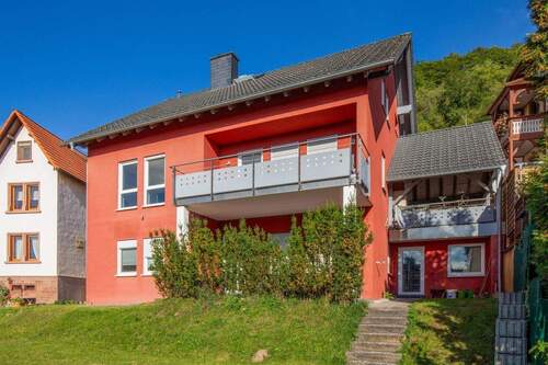 Balkon und Carport - 