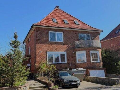 Hausansicht - Freundliche 2-Raum Wohnung mit Galerie -270-