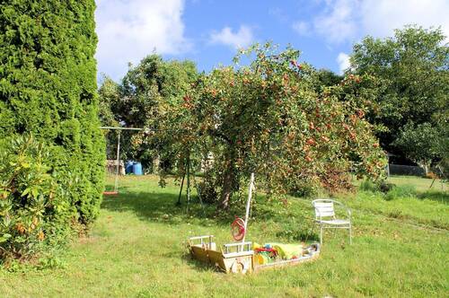 Schönes Grundstück mit Obstbäumen - Mehrfamilienhaus, Wohnhaus mit 108,00 m² in Ruppichteroth zum Kaufen