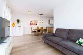 Wohn- und Essbereich - Etagenwohnung mit 86,00 m² in Parsdorf zur Miete