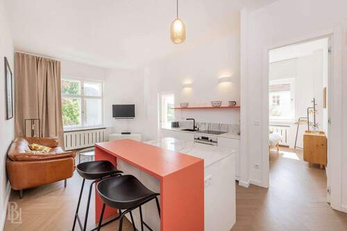 Kueche - Nahe Charlottenburg am Spreebogen: exklusives City-Apartment 4 Zimmer, Balkon, Aufzug - bezugsbereit