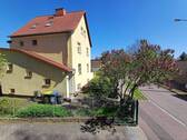 Blick aus Wohnzimmer - 3 Zimmer Etagenwohnung zur Miete in Halle (Saale)