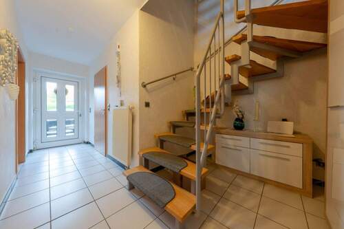 EG Eingangsbereich - 4 Zimmer Doppelhaushälfte in Selm