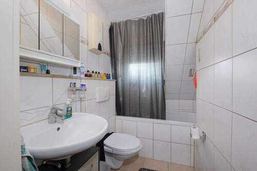 Badezimmer OG Anbau - 
