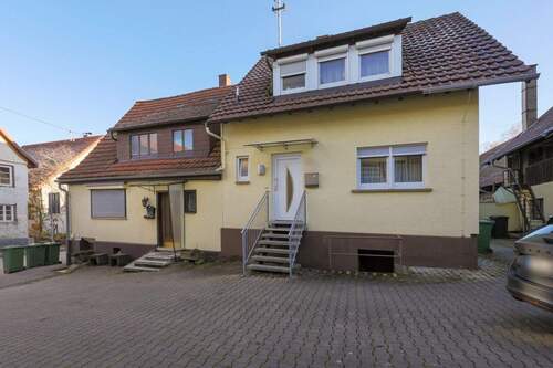 Außenansicht Haupthaus und Anbau - Doppelte Chance : Zwei Wohnhäuser zum Preis von einem!