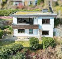 Familienidyll in ruhiger Lage: Großzügiges Einfamilienhaus in Schlangenbad Wambach