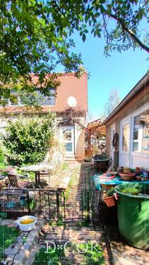 Haus Südseite und Nebengebäude (Waschhaus, Werkstatt, Fahrradraum) - 