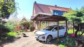 gepflasterte Zuwegung, Carport - 