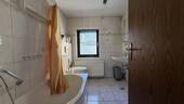 Wohnhaus OG Bad Wohnung - 