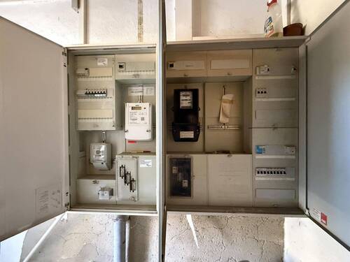 Wohn-/Geschäftshaus EG Gewerbeeinheit Elektrik - 
