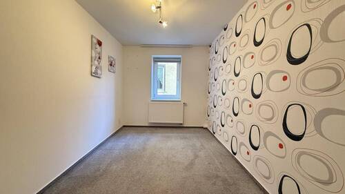 Wohnhaus OG Schlafzimmer 1 - 