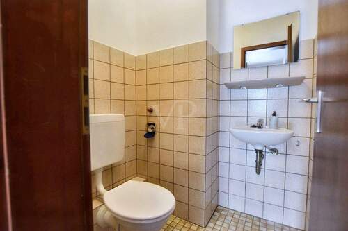 WC - 