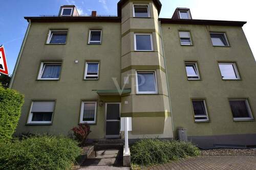 Hauseingang-Außenansicht - 3 Zimmer Etagenwohnung zum Kaufen in Ansbach