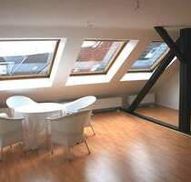 Sonnige Atelierwohnung - mit kleinem Büro möglich - Hildesheim Mitte Sonnige Atelierwohnung - mit kleinem Büro möglich - Hildesheim Mitte