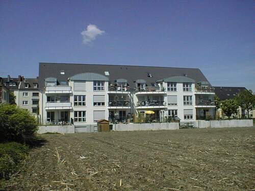 Rückansicht.jpg - 3 Zimmer Etagenwohnung in Herne