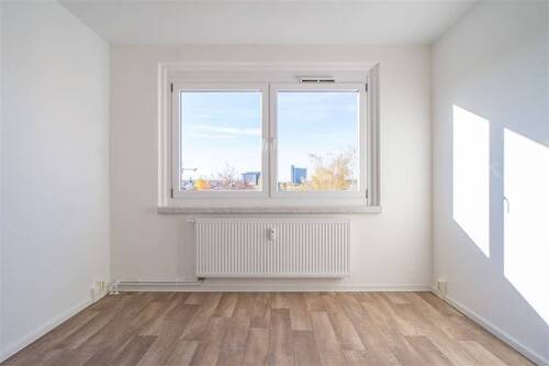 Schlafzimmer - 2 Zimmer Etagenwohnung zur Miete in Chemnitz