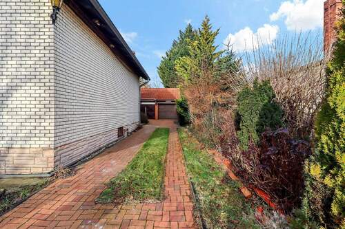 Ansicht Einfahrt - Grundstück zum Kaufen in Berlin