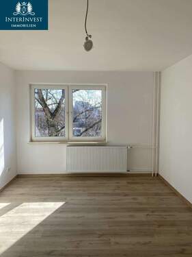 Wohnzimmer - Etagenwohnung mit 57,70 m&sup2; in Magdeburg zur Miete