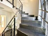Treppe vom Erdgeschoss ins Dachgeschoss - 