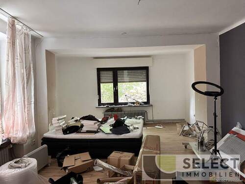 Wohnen - 6 Zimmer Mehrfamilienhaus, Wohnhaus in Weiskirchen / Konfeld