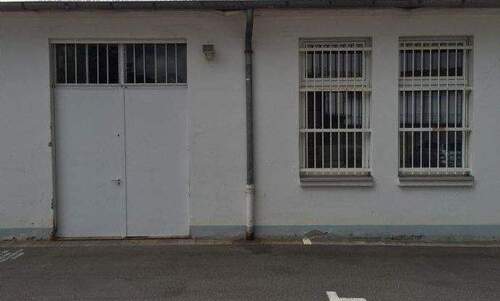 Zugang, doppelflügiges Tor - Halle in Saarbrücken zur Miete