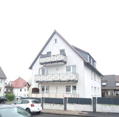 Hausansicht mit Balkonen - 4 Zimmer Etagenwohnung in Northeim