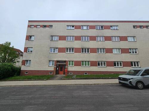Außenansicht - 2 Zimmer Etagenwohnung in Altenburg