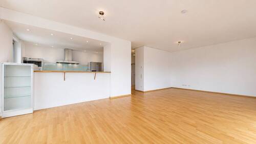 Wohn-/Essbereich II - 3 Zimmer Etagenwohnung in Frankfurt am Main