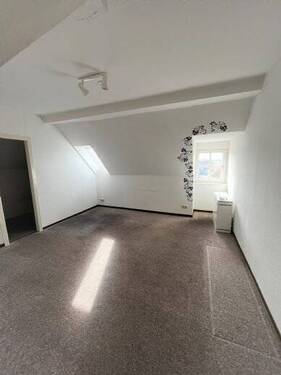 Zimmer 3 - 