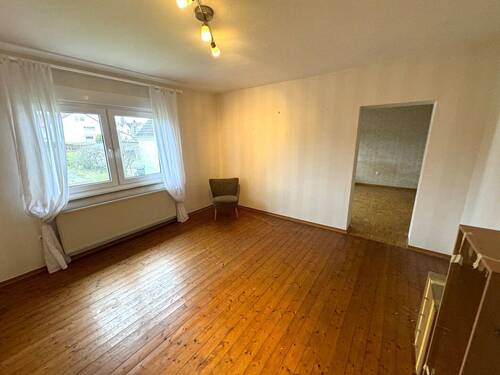 Bild 3 - 7 Zimmer Mehrfamilienhaus, Wohnhaus in Ober-Mörlen