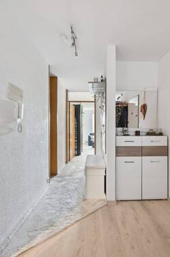 Diele - Etagenwohnung mit 64,00 m² in Ludwigsburg / Eglosheim zum Kaufen