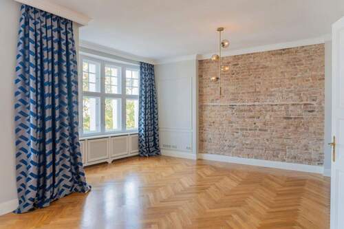 Bild 1 - Großzügige 2-Zimmer-Wohnung mit Potenzial zur 3-Zimmer-Aufteilung. Provisionsfrei