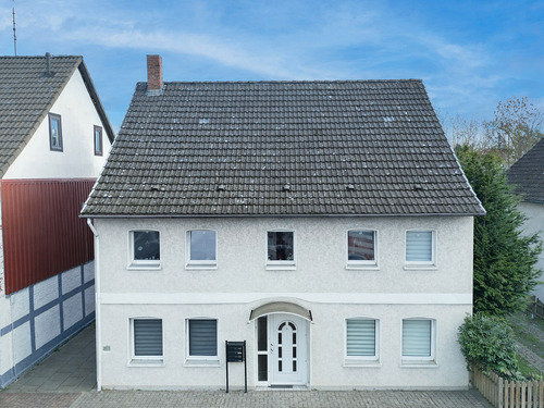 Außenansicht - Ein Haus, viele Möglichkeiten - modernisiertes Zweifamilienhaus in Lauenau