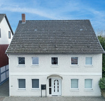 Ein Haus, viele Möglichkeiten - modernisiertes Zweifamilienhaus in Lauenau