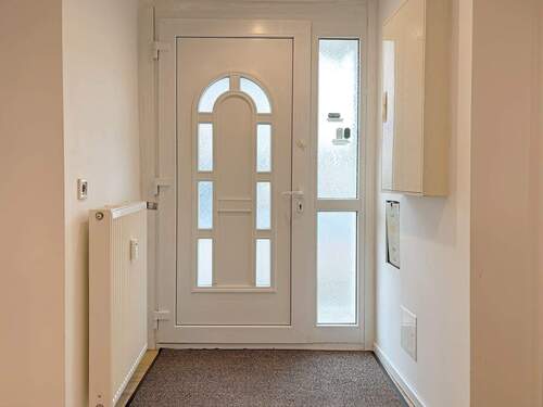 Eingang EG - 6 Zimmer Mehrfamilienhaus, Wohnhaus zum Kaufen in Lauenau