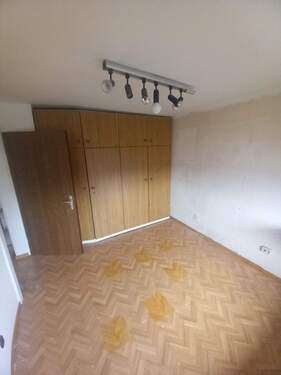 Beispiel 1 - 9 Zimmer Mehrfamilienhaus, Wohnhaus zum Kaufen in Groß-Umstadt