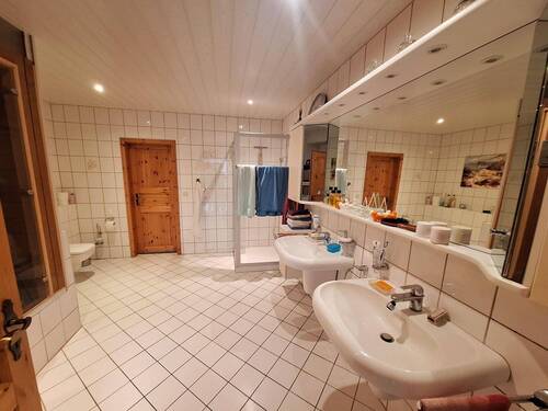 EG Bad 3 - 