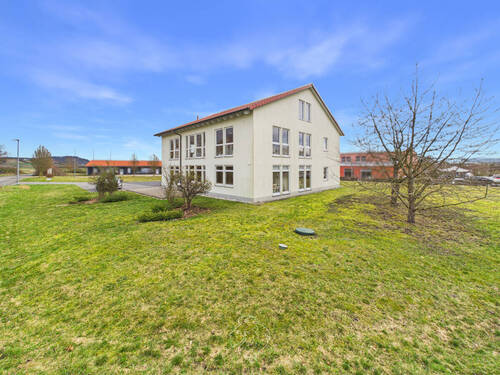 Außenansicht Nord - Repräsentatives Geschäftshaus auf großem Grundstück mit Baupotenzial!