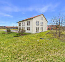 Repräsentatives Geschäftshaus auf großem Grundstück mit Baupotenzial! - Haßfurt Augsfeld