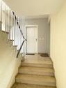 Treppenhaus, Wohnungseingang befindet sich links - 