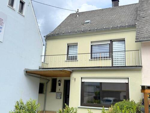 Frontansicht - Raumwunder in Berzhahn! Gepflegtes Einfamilienhaus mit Scheune, Werkstatt und Doppelgarage