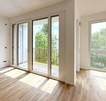 Wohnen oder Vermieten - Kleine Wohnung mit Süd-Loggia - Berlin Alt-Hohenschönhausen