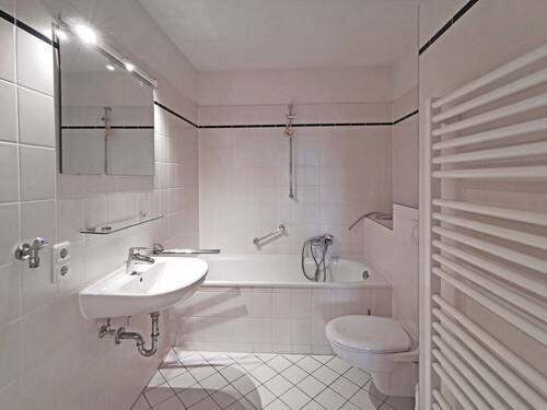 Wannenbad (beispielhaft) - 